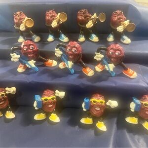 California Raisins Figures Lot of 11 Hardee’s 1980s Guitar Trumpet Boombox